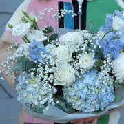 "Be my Baby" in Hellblau und Weiß