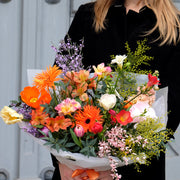 "A Kiss of Spring" mit bunten Frühlingsblumen