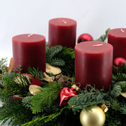 Zeitloser Adventskranz in Burgundy