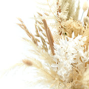 Trockenblumenstrauß in Beige und Ivory